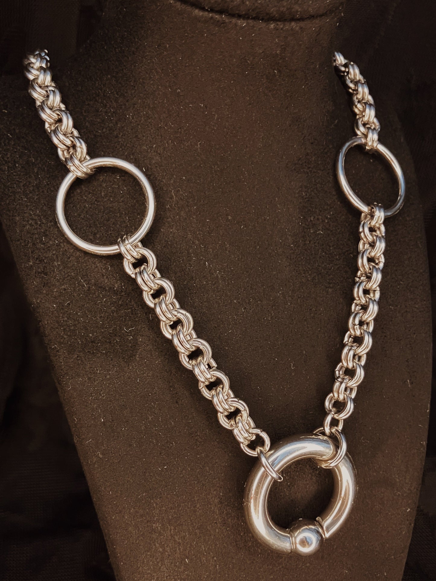 Pierced York chain